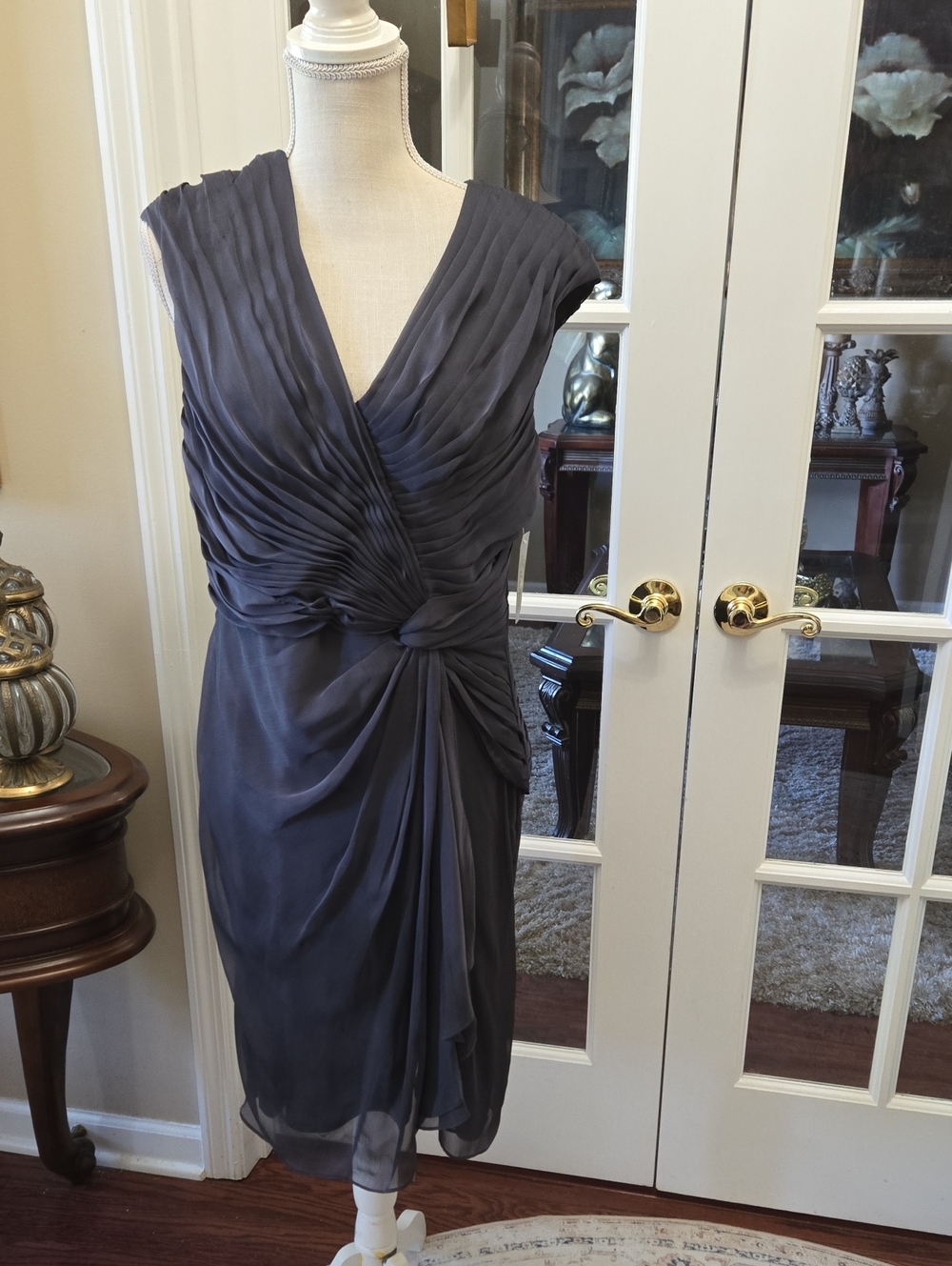 Liliana Charcoal Gray Pleated V-Neck Midi Dress Sleeveless Size 12 New With Tags